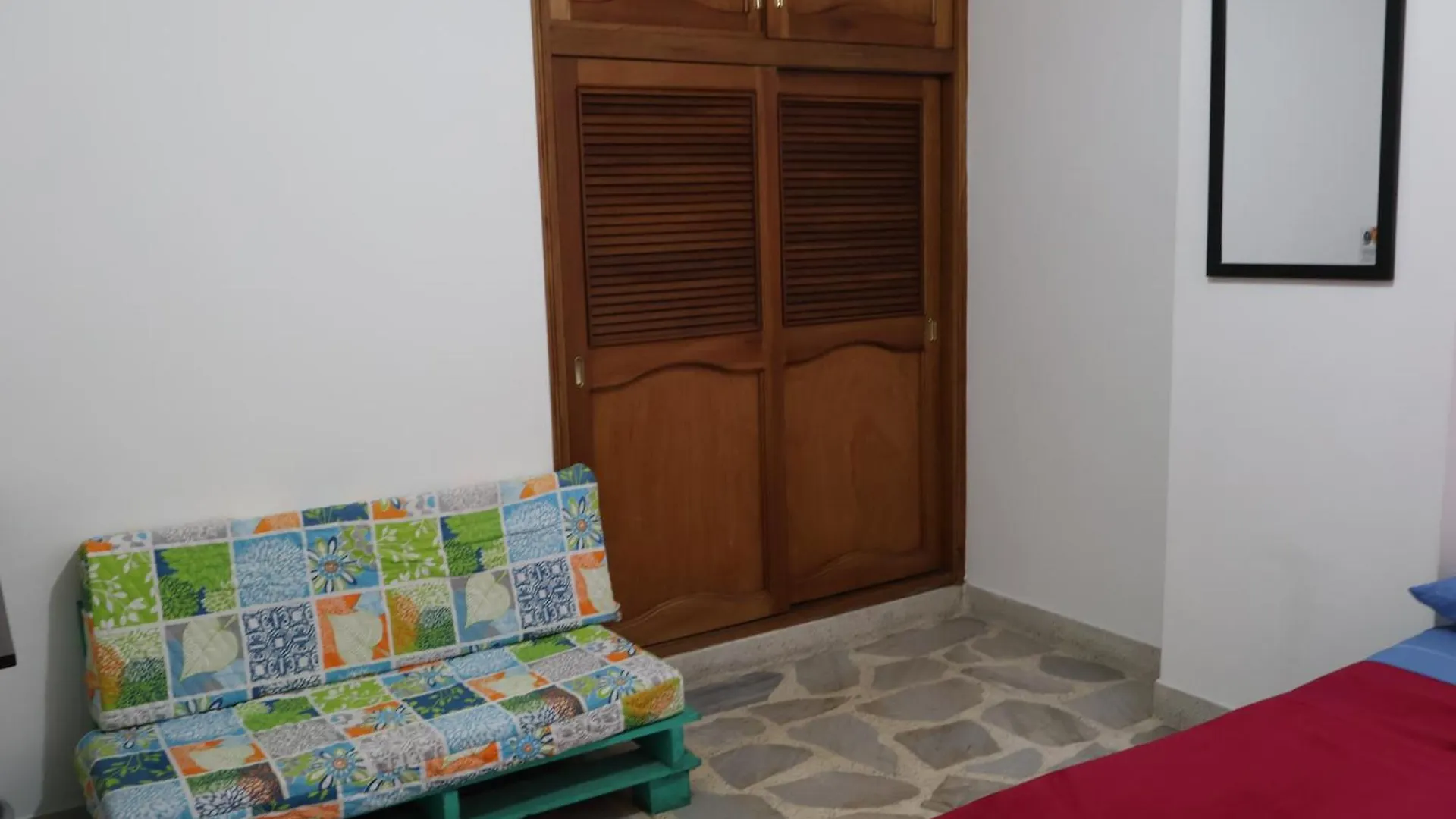 Living Poblado Manila 3029 Habitacion Doble Con Bano Privado Medellin Colombia